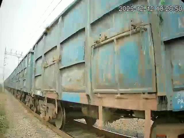 00042_v41_frame00125_id009833_train_0_81_jpg.rf.ce0be60c87d3180593c71928d9c09c99.jpg